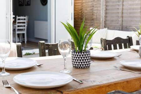 Charming Bolthole 400M To Beach Earnley Exterior foto