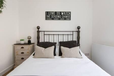 Charming Bolthole 400M To Beach Earnley Exterior foto